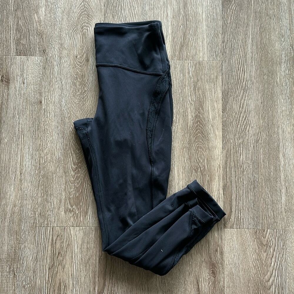 Lululemon Wunder Under High Rise Crop Leggings Black‎ Size 8 Flocked Mesh